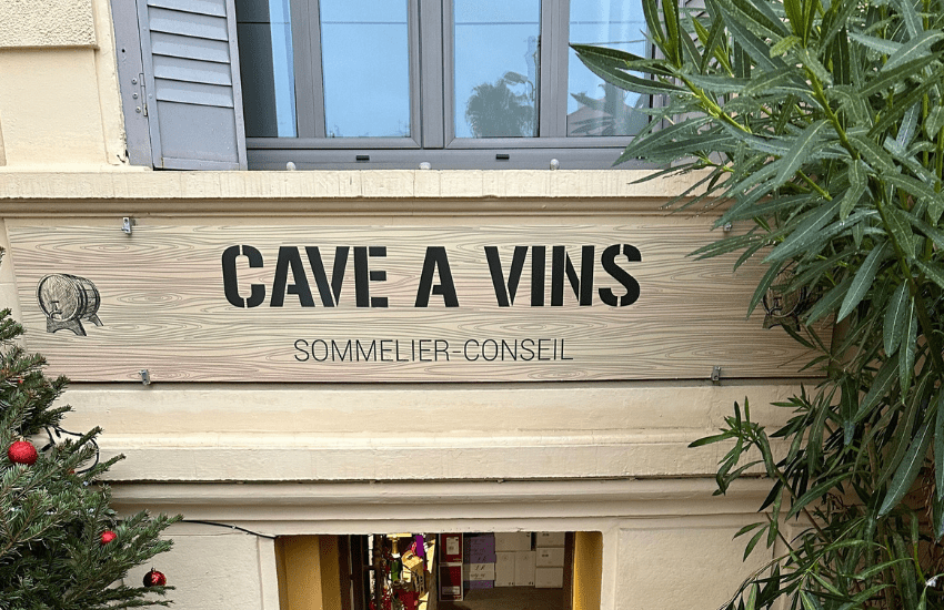 Enseigne bois personnalisée cave à vins